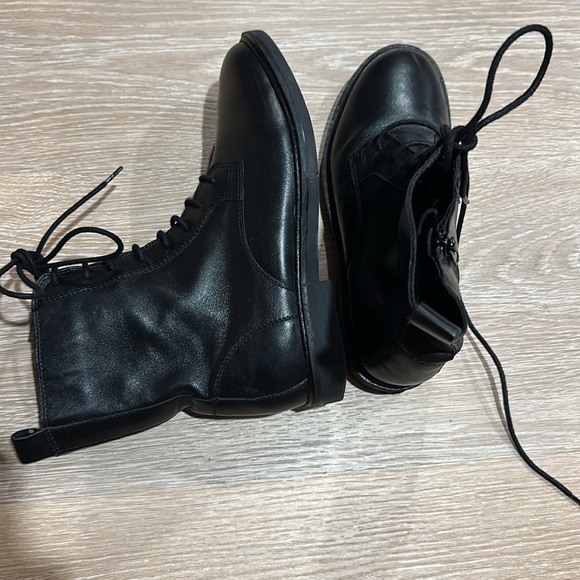 Zara combat boots. Rugged and elegant at same time with faux leather laces. - Picture 3 of 6